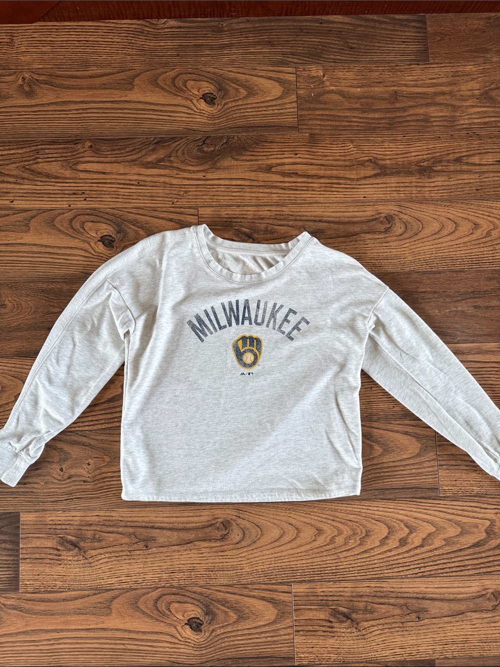 Milwaukee Brewers Crew neck sweatshirt-Womens size LG